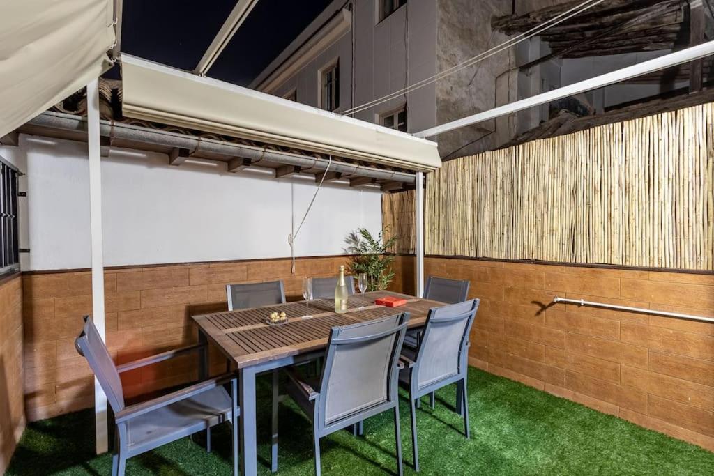 Apartamento Con Terraza A 4 Minutos De La Catedral Гранада Экстерьер фото