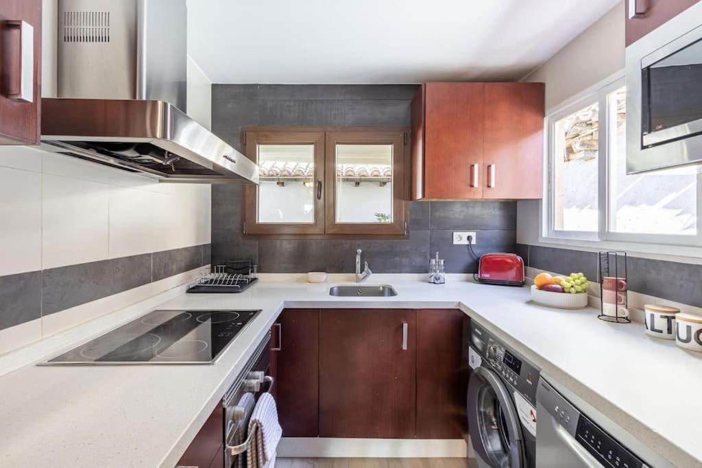Apartamento Con Terraza A 4 Minutos De La Catedral Гранада Экстерьер фото